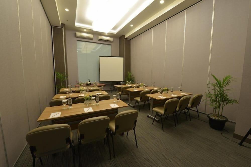 Pranaya Boutique Hotel Serpong Exterior foto